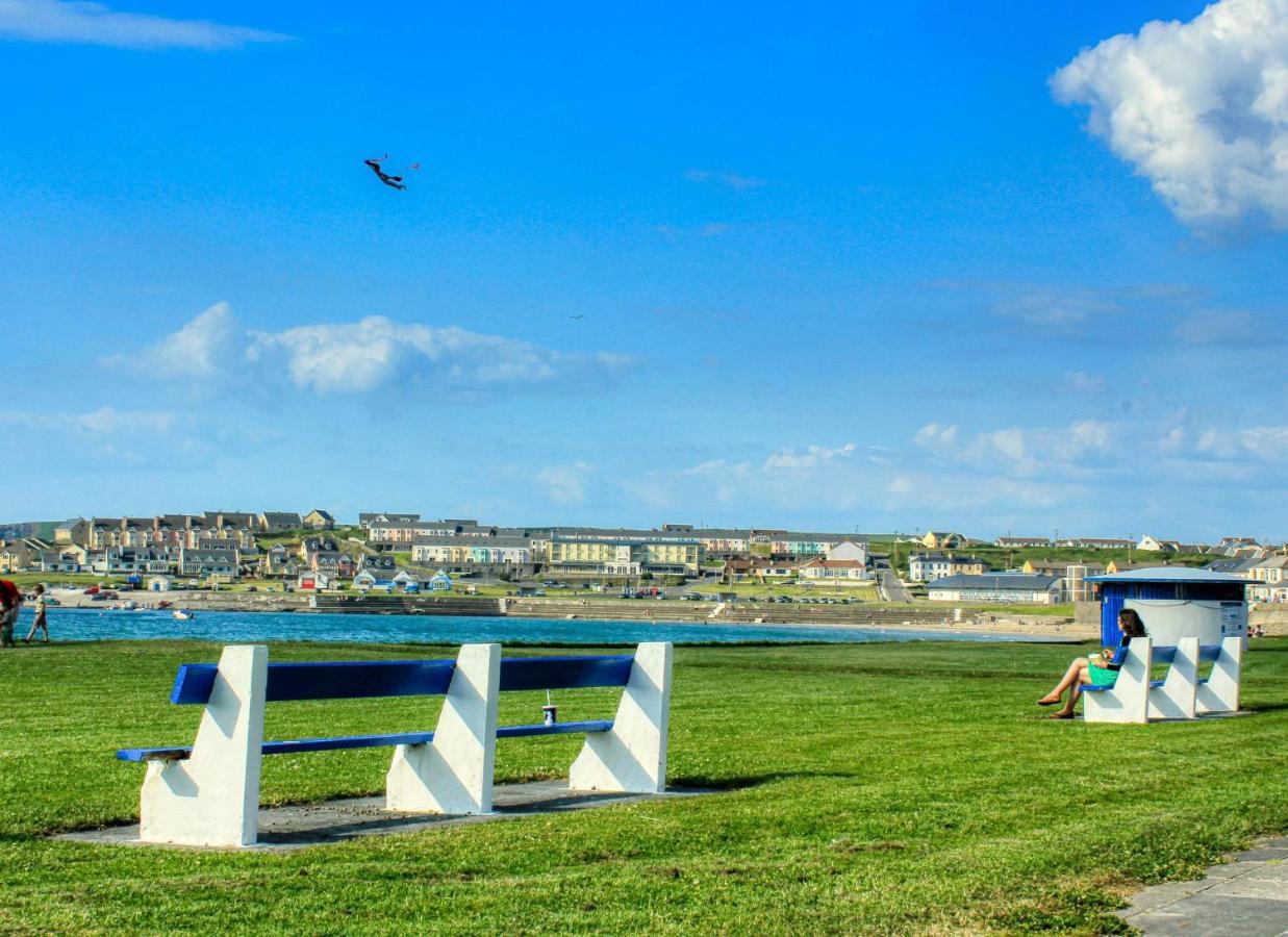 Kilkee Townhouse By Trident Holiday Homes Esterno foto
